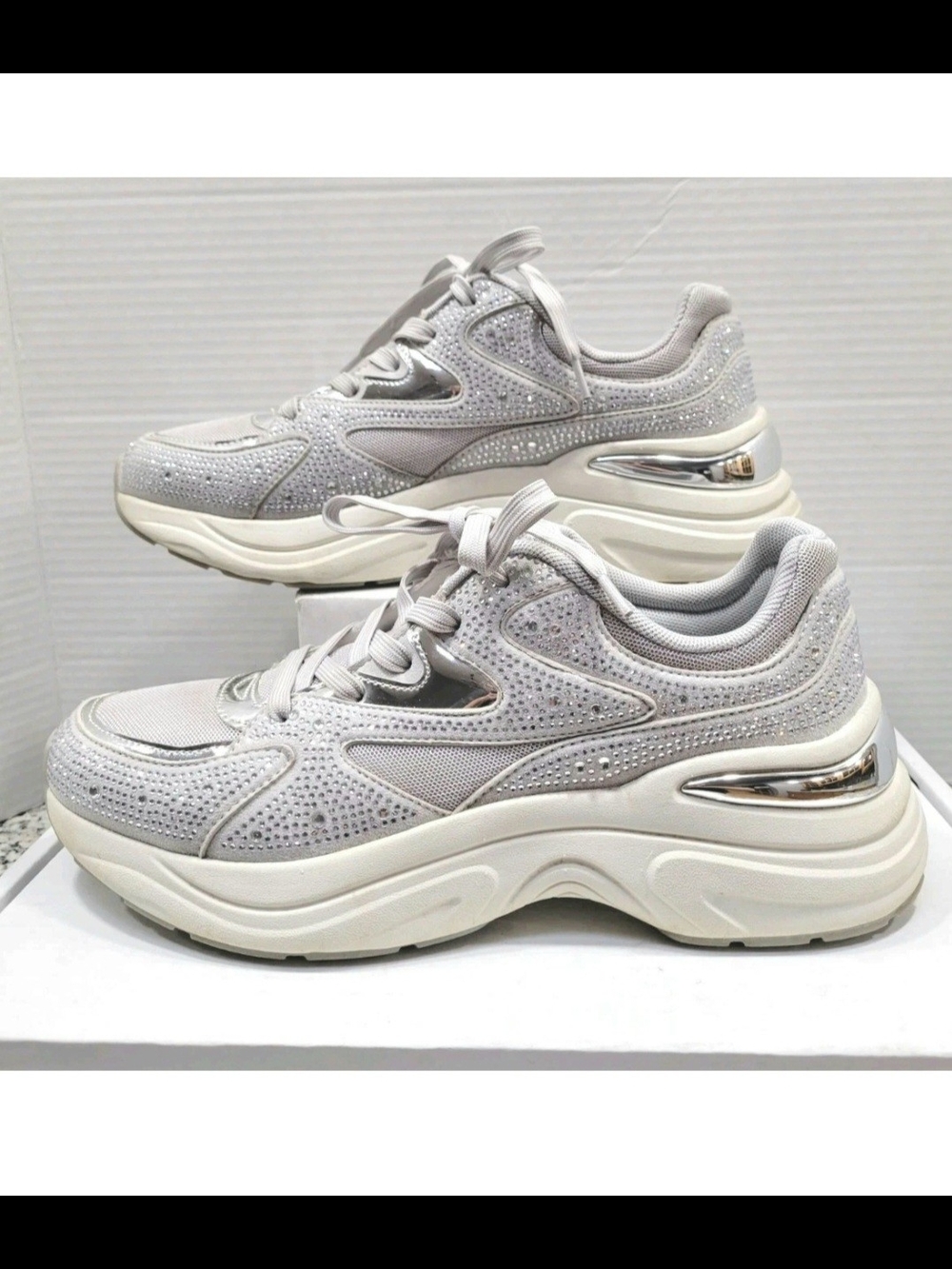 Skechers Chunky Platform Sneakers in Light Gray with Silver Accent